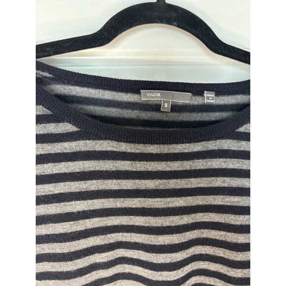 Vince Black Gray Striped 100% Cashmere Crewneck Sweater Womenโs Size Small - Picture 3 of 4